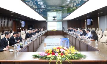 Vinataba gặp mặt và làm việc với Tổng cục thuốc lá Thái Lan