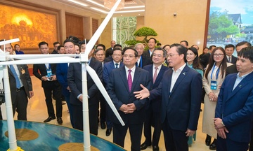 Doanh nghiệp 'sếu đầu đàn' góp lời giải 'bài toán' tăng trưởng bền vững