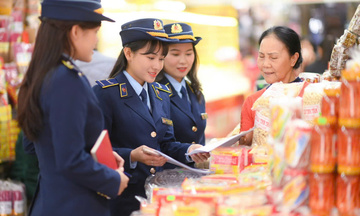 Thành phố Huế triển khai đồng bộ chỉ đạo về chống hàng giả, hàng lậu