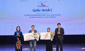 Kể chuyện Việt Nam bằng hình ảnh: Sức bật mới của ngành du lịch