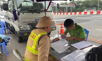 Xử phạt nhiều lái xe vi phạm an toàn vận tải hành khách