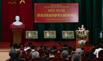 Phó Chủ tịch Quốc hội tiếp xúc cử tri Ninh Bình sau Kỳ họp thứ 10