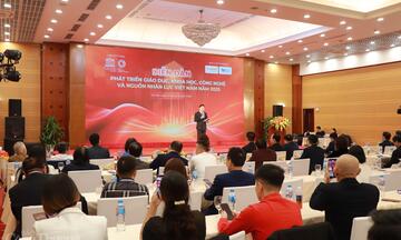 Khuyến khích tổ chức, cá nhân phát triển giáo dục, công nghệ, nhân lực