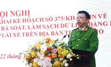 Công an Hà Nội tăng tốc làm sạch dữ liệu phương tiện, giấy phép lái xe