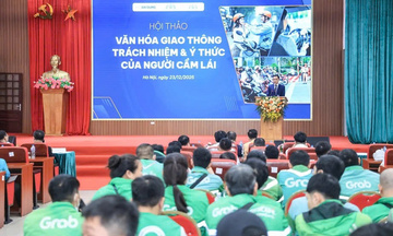 Xây dựng văn hóa giao thông cho tài xế xe công nghệ từ thực tiễn
