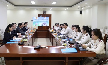 Việt Nam - Lào tăng cường chia sẻ kinh nghiệm quản lý thuế