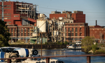 AI làm tăng nhu cầu điện, nhiều nhà máy điện dự phòng huy động trở lại