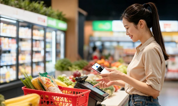 Chi tiêu lễ hội sôi động, thị trường thẻ tín dụng vào mùa vàng ưu đãi