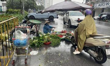 Hà Nội sẽ xóa ‘chợ cóc’, điểm kinh doanh tự phát trước 30/1/2026