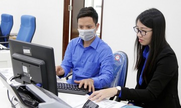 Bổ sung 'vaccine số' cho thanh niên trước vấn nạn tin giả