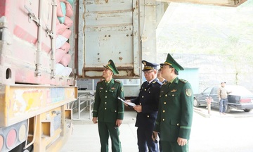 Hà Tĩnh: Siết chặt kiểm tra hàng hóa qua cửa khẩu dịp cuối năm