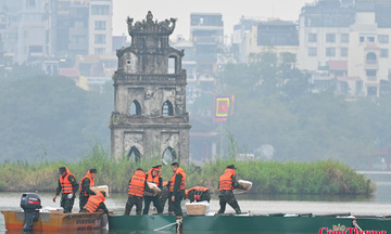 Cận cảnh trận địa pháo hoa hoả thuật ở Hồ Gươm hoành tráng đón năm mới 2026