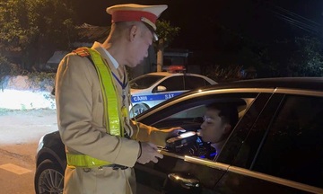 Hơn 1.700 lái xe bị xử lý nồng độ cồn trong đêm chuyển giao năm mới