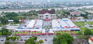 Khai mạc Hội chợ xúc tiến thương mại và sản phẩm OCOP tỉnh Hưng Yên 