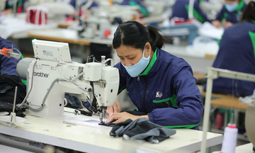 Doanh nghiệp dệt may tìm đơn hàng cho quý II/2026