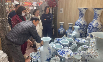 Làng gốm Bát Tràng rộn ràng chuẩn bị hàng Tết