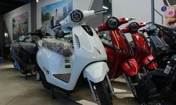 Sản lượng xe máy lập kỷ lục, thị trường bước vào cuộc đua giảm giá