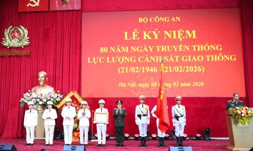 Cục Cảnh sát giao thông đón nhận Huân chương Quân công hạng Nhất