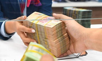 Mặt bằng lãi thấp, huy động vốn vẫn bứt tốc hai con số