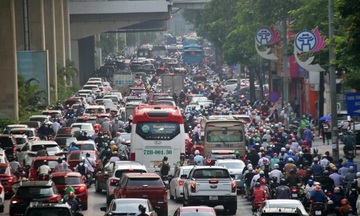 Hà Nội bàn giải pháp xử lý 51 điểm thường xuyên ùn tắc giao thông 