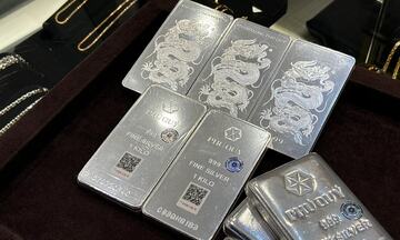 Giá bạc hôm nay 15/1/2026: Tăng 'phi mã'