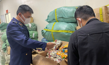 Hà Nội: Phát hiện hàng trăm sản phẩm không rõ nguồn gốc 