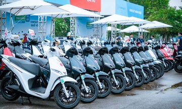 Feliz 2025 - Xe máy điện 'đa-zi-năng' các gia đình và người đi làm