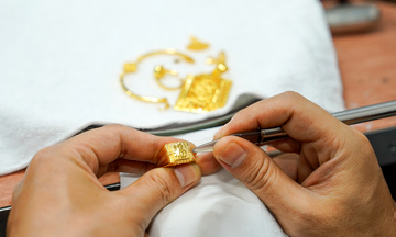 Giá vàng hôm nay 24/01/2026: Tiến gần tới mốc 5.000 USD/ounce