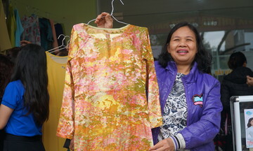 Những tà áo dài 10.000 đồng và nụ cười của phụ nữ khó khăn tại Đà Nẵng