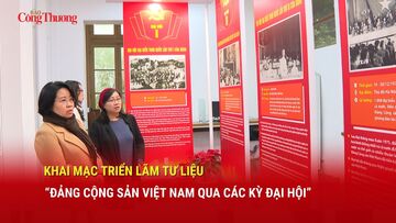 Khai mạc triển lãm tư liệu 'Đảng Cộng sản Việt Nam qua các kỳ Đại hội'