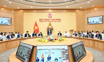 Bộ Công Thương tăng cường giải pháp đảm bảo nguồn điện, thúc đẩy tiến độ các dự án trọng điểm