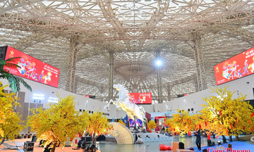 Chùm ảnh: Những khoảnh khắc trước giờ khai mạc Hội chợ Mùa Xuân 2026