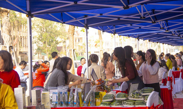 Nghệ An: Sôi động các hội chợ cận tết Nguyên đán 