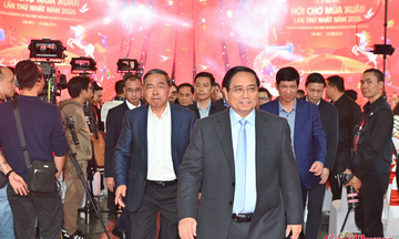Thủ tướng: Mục tiêu cuối cùng của Hội chợ Mùa Xuân là để người dân được hưởng thụ thành quả của đất nước