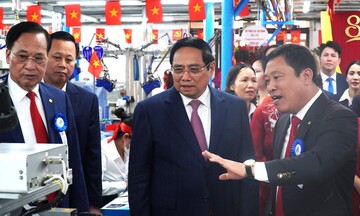 May 10 tăng tốc chuyển đổi số, tiến tới nhà máy thông minh