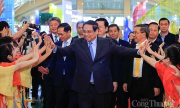 Thủ tướng Phạm Minh Chính dự lễ khai mạc Hội chợ Mùa Xuân lần thứ nhất năm 2026