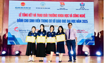 Nữ sinh viên Đại học Công Thương TP. Hồ Chí Minh đam mê nghiên cứu khoa học