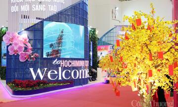 Chùm ảnh: Du xuân quê hương - Sản vật bốn phương hội tụ