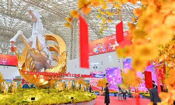 Không gian rực rỡ sắc Tết tại Hội chợ Mùa Xuân 2026