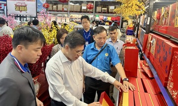 Doanh nghiệp, siêu thị TP. Hồ Chí Minh cam kết cung ứng đầy đủ hàng Tết