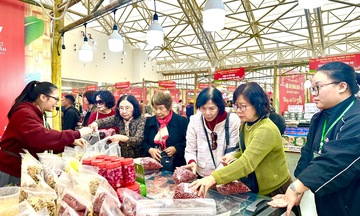 Hội chợ Mùa Xuân: Đặc sản Lý Sơn hút khách, doanh thu hàng trăm triệu 