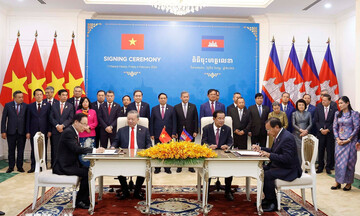 Việt Nam - Campuchia ký kết nhiều văn kiện hợp tác