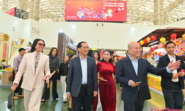 Phó Thủ tướng Bùi Thanh Sơn thăm và động viên các doanh nghiệp