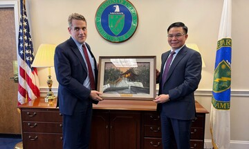 Quyền Bộ trưởng Lê Mạnh Hùng làm việc với Thứ trưởng Năng lượng Hoa Kỳ James Danly