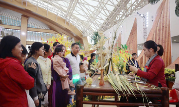 Hội chợ Mùa Xuân: Gặp gỡ nghệ nhân 'giữ lửa' nghề truyền thống