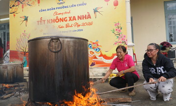 Đà Nẵng: Tết đến sớm với công nhân xa nhà