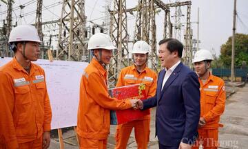 Chùm ảnh:  Thứ trưởng Nguyễn Sinh Nhật Tân kiểm tra tình hình cung ứng hàng hoá thiết yếu phục vụ Tết tại Phú Thọ