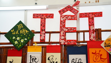 Lan tỏa thư pháp Việt tại Hội chợ Mùa Xuân 2026