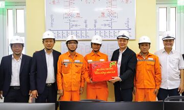 Chùm ảnh: Kiểm tra phương án đảm bảo cấp điện dịp Tết tại miền Trung