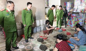 Phá đường dây sản xuất thuốc Đông y tăng cân giả ở Hà Tĩnh